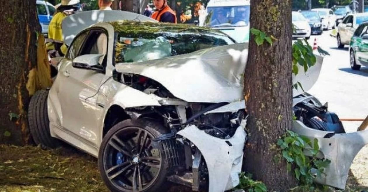Κομπίνα στα μεταχειρισμένα: Πουλάνε αυτοκίνητα μετά από ολική καταστροφή!